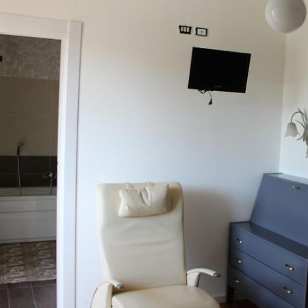 B&B Via Roma 체사테 외부 사진